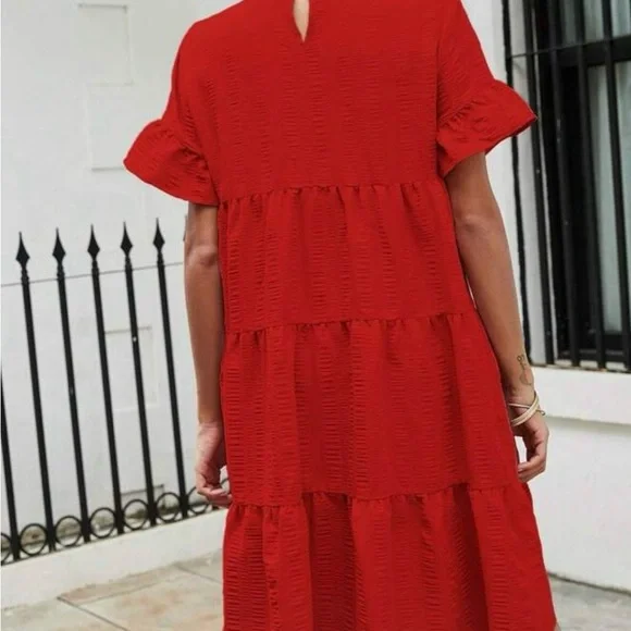 Elegant Red Tiered Dress - Picture 2 of 4